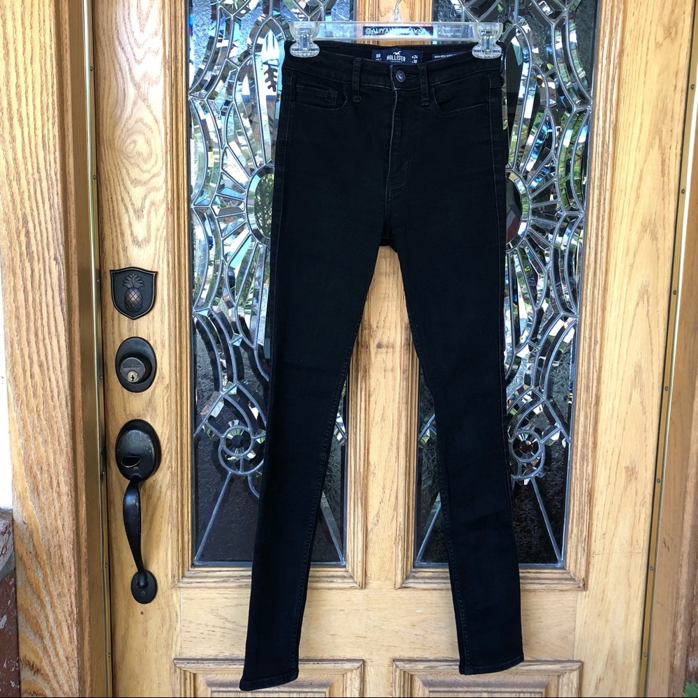 Hollister Black High-Rise Skinny Jeans - Picture 5 of 5